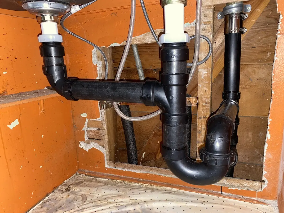 Professional Pipe Bursting equipment and tools on the job in Ellwood City